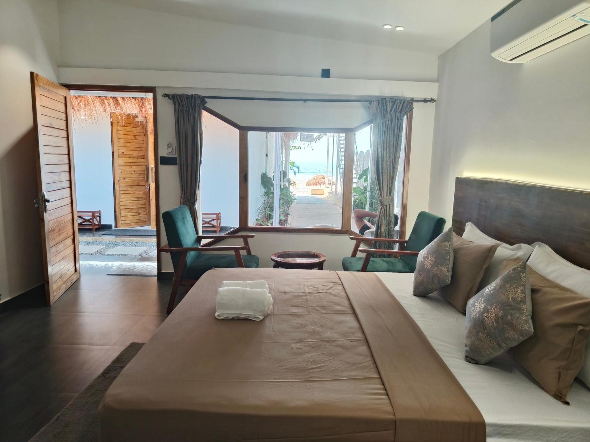 Aqua Beach Stays Ashwem Mandrem Exterior foto