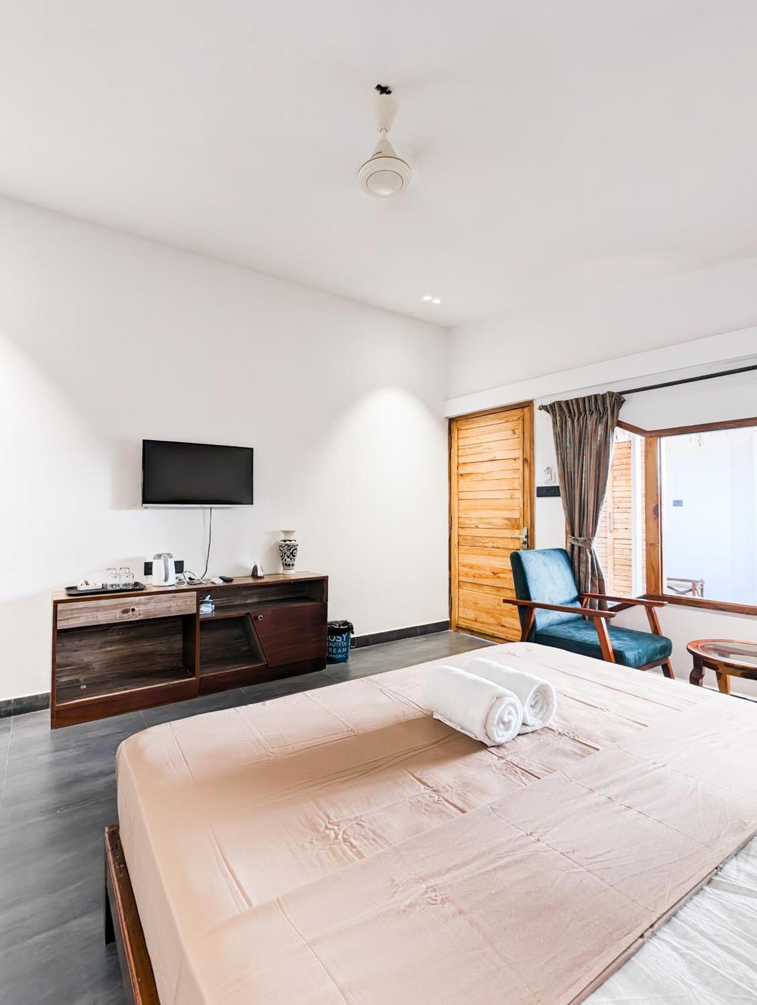 Aqua Beach Stays Ashwem Mandrem Zimmer foto